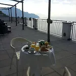 Doria فندق