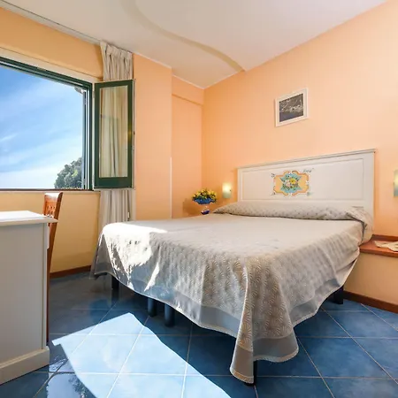 Готель Doria Амальфі