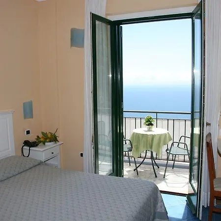 Doria Hotel 3*